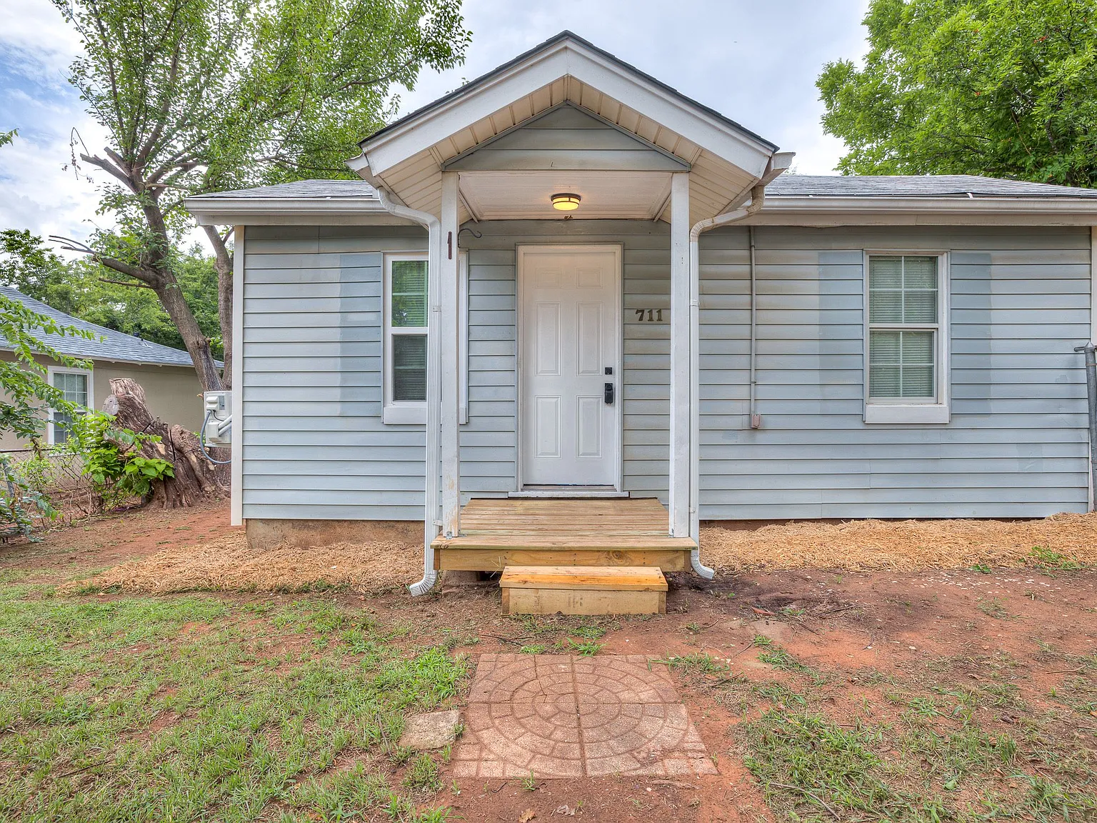 1 bed, 597 sqft, $900 — Photo 1