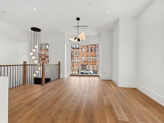2nd image of 561 E Broadway #561