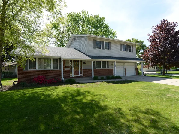 145 S Belle Ave, Palatine, IL 60074