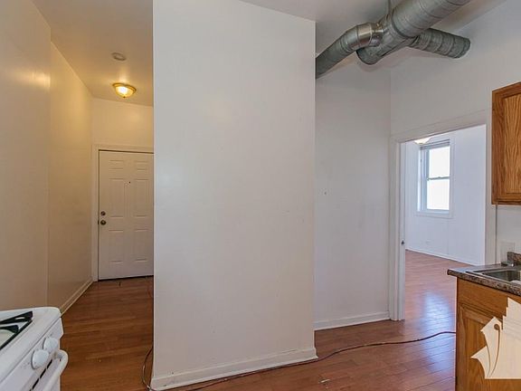 5th image of 1436 W Erie St #4A5