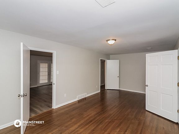 3rd image of 6342 Cheekwood Ave
