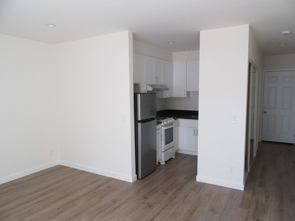 1st image of 3008 1/4 S West View St #1/4