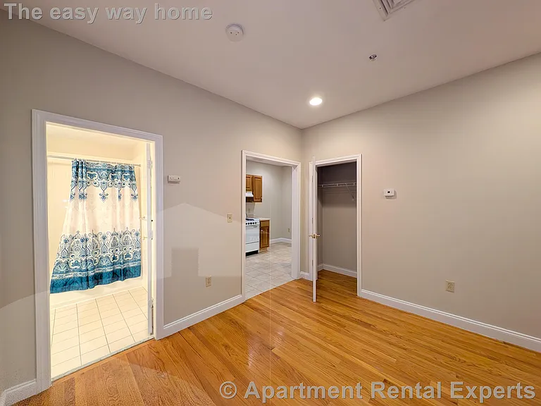 466 Green St — Photo 6