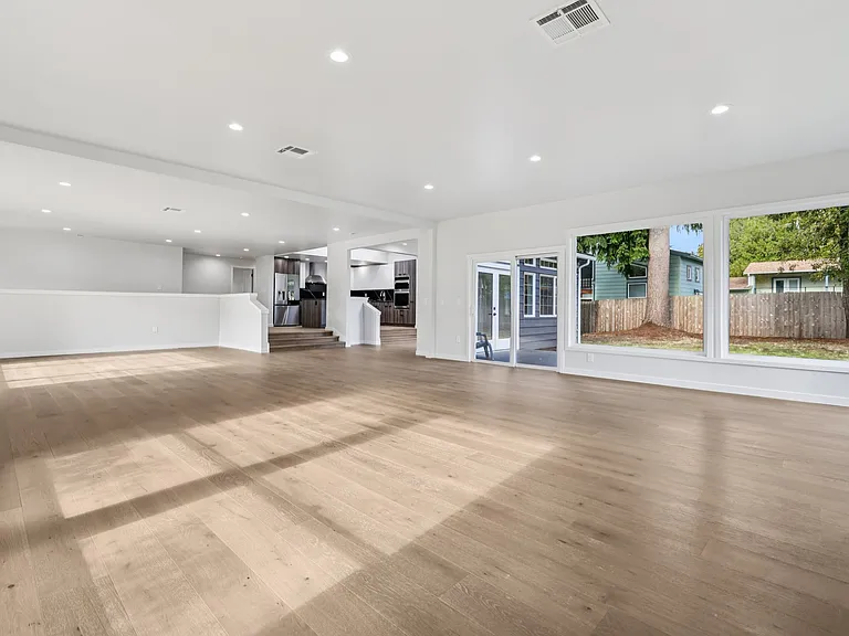 5114 Picnic Point Rd — Photo 5