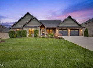 1195 Panoramic Vis, Johnson City, TN 37615