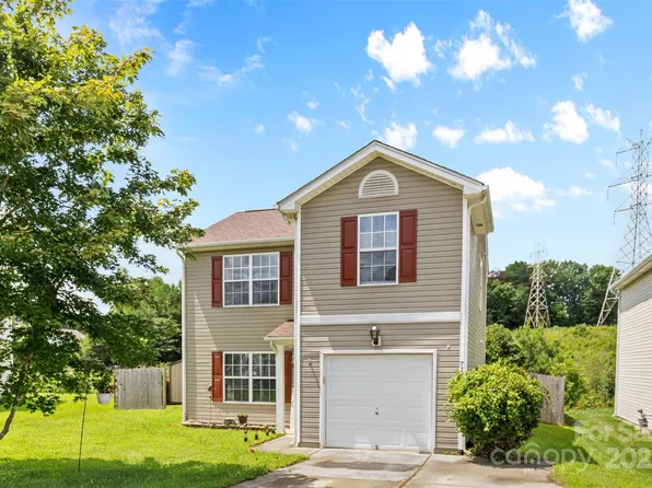 7123 Wandering Creek Dr, Charlotte, NC 28216