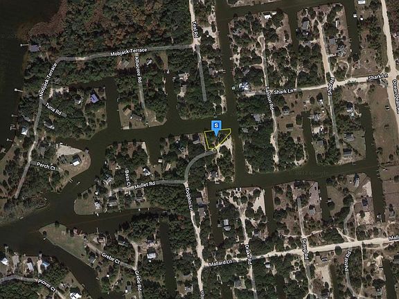 2nd image of 703 Dolphin Ln