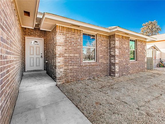 3rd image of 504 SE 46th St