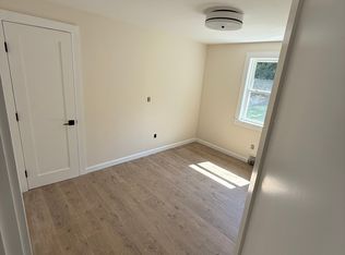 61 Lakeview Dr #61B, Shelburne, VT 05482