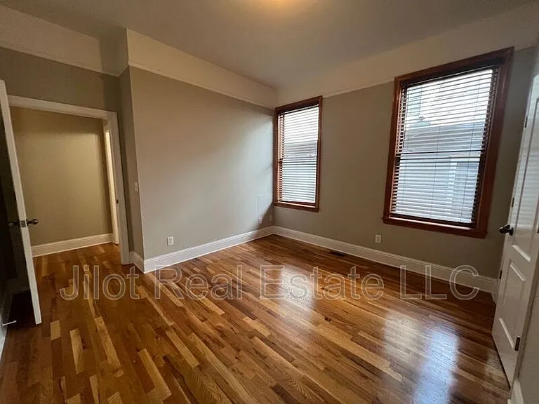 176 Flora Ave NE #A — Photo 9