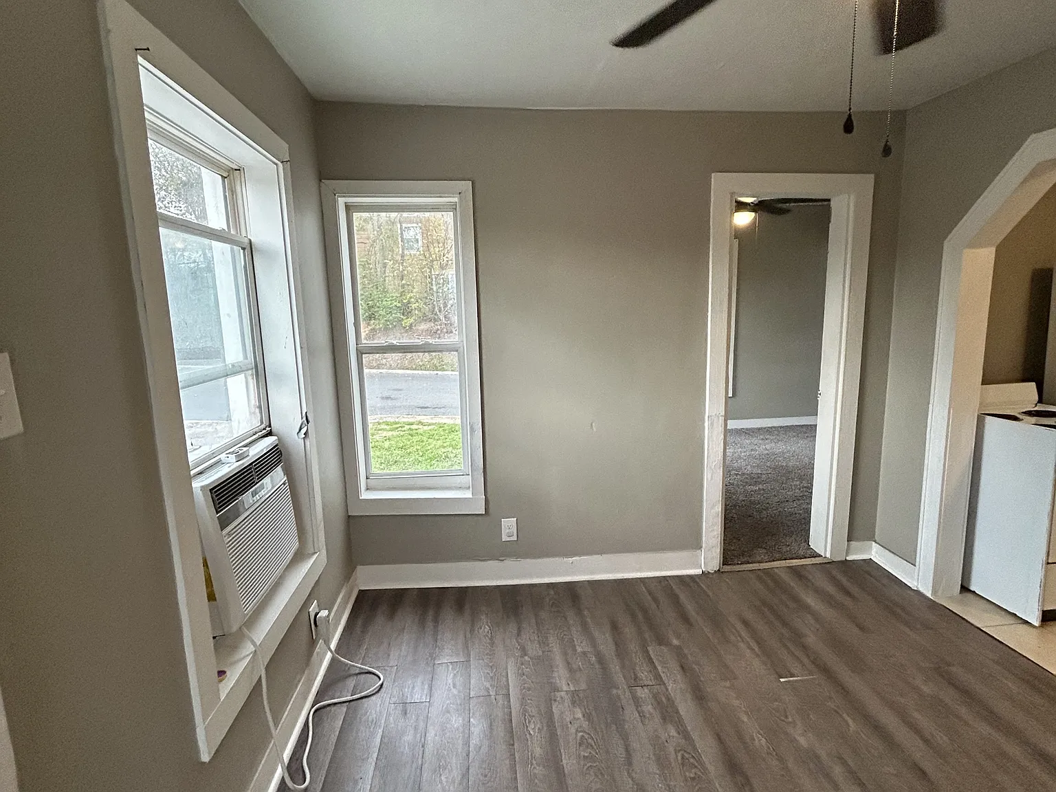 407 Henry Street, Unit 3 - 1 — Photo 2