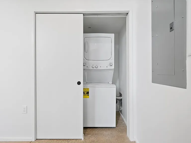 2323 2nd Ave S #1A — Photo 34