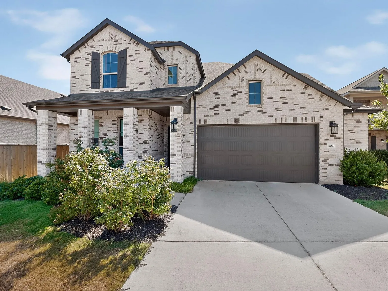 4 bed, 4.0 bath, 3049 sqft, $3,600 — Photo 2