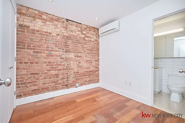 Rented by Keller Williams NYC | media 20