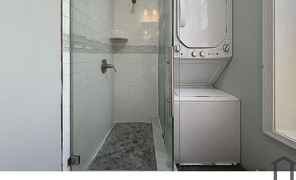 2nd image of 435 E Walnut Ln APT 2