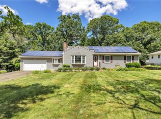 4 Eddie Rd, Trumbull, CT 06611
