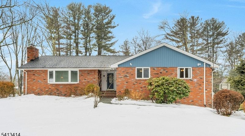 1st image of 299 Stonetown Rd