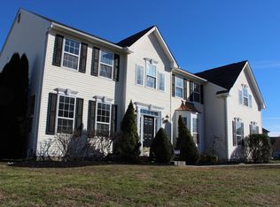 6 Newport Dr, Hainesport, NJ 08036