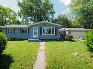 124 Elizabeth St, Buchanan, MI 49107