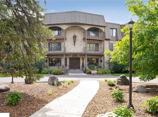 2200 Nevada Ave S APT 220, Saint Louis Park, MN 55426