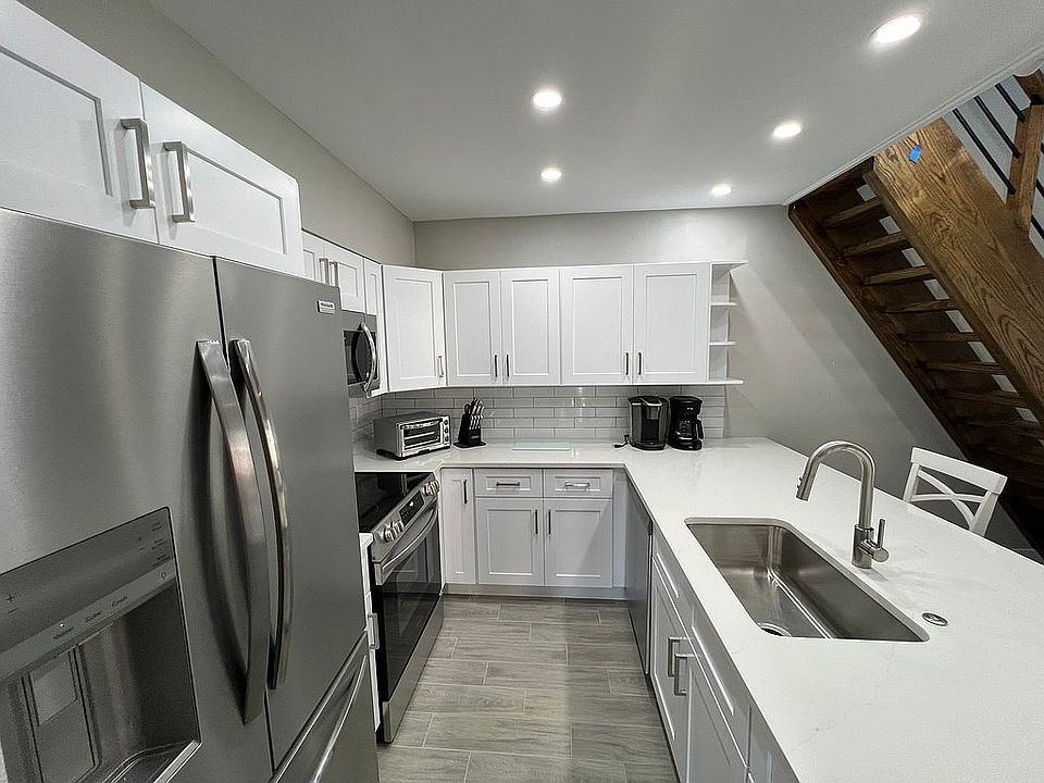 1st image of 625 Nerita St #2H