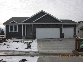 113 4th St NW, Bondurant, IA 50035