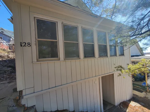 128 Chartres St, La Salle, IL 61301