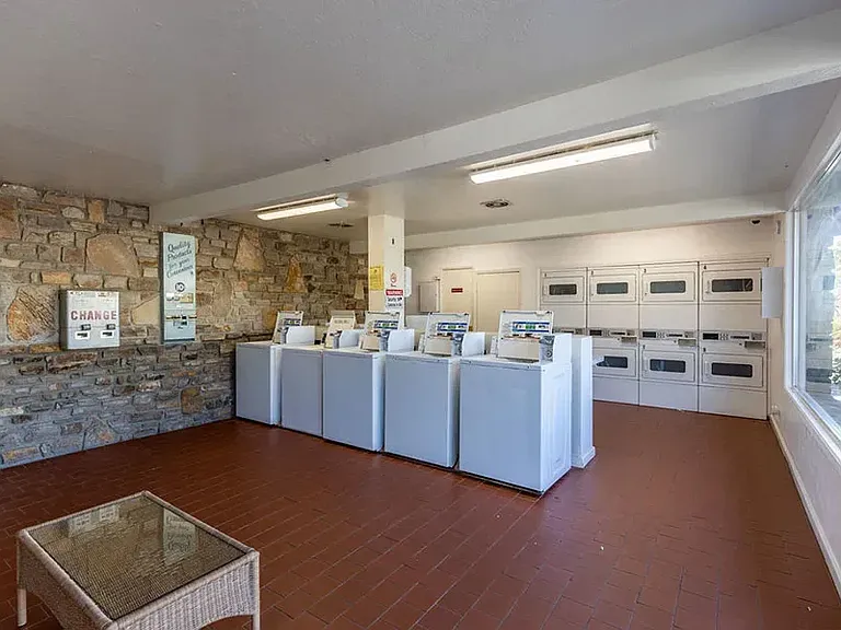Silverado Gardens — Photo 17