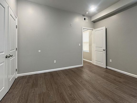 4th image of 276 S 56th St