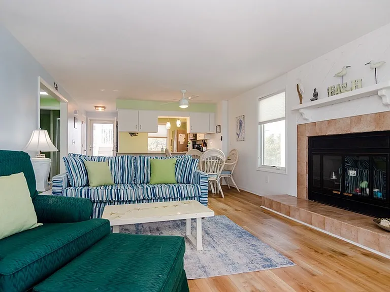 2102B Surfrider Ct — Photo 11