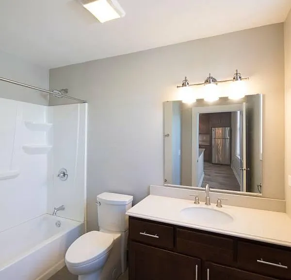 2507 S Howell Ave — Photo 4