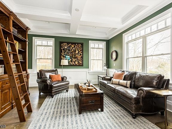 3rd image of 119 Stonebridge Rd