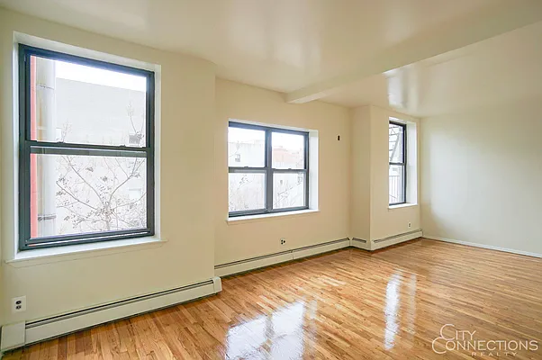 Rented by City Connections Realty | media 15