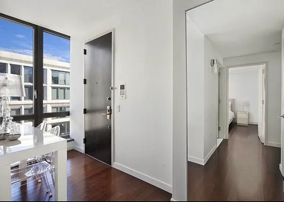 Rented by Compass | media 10