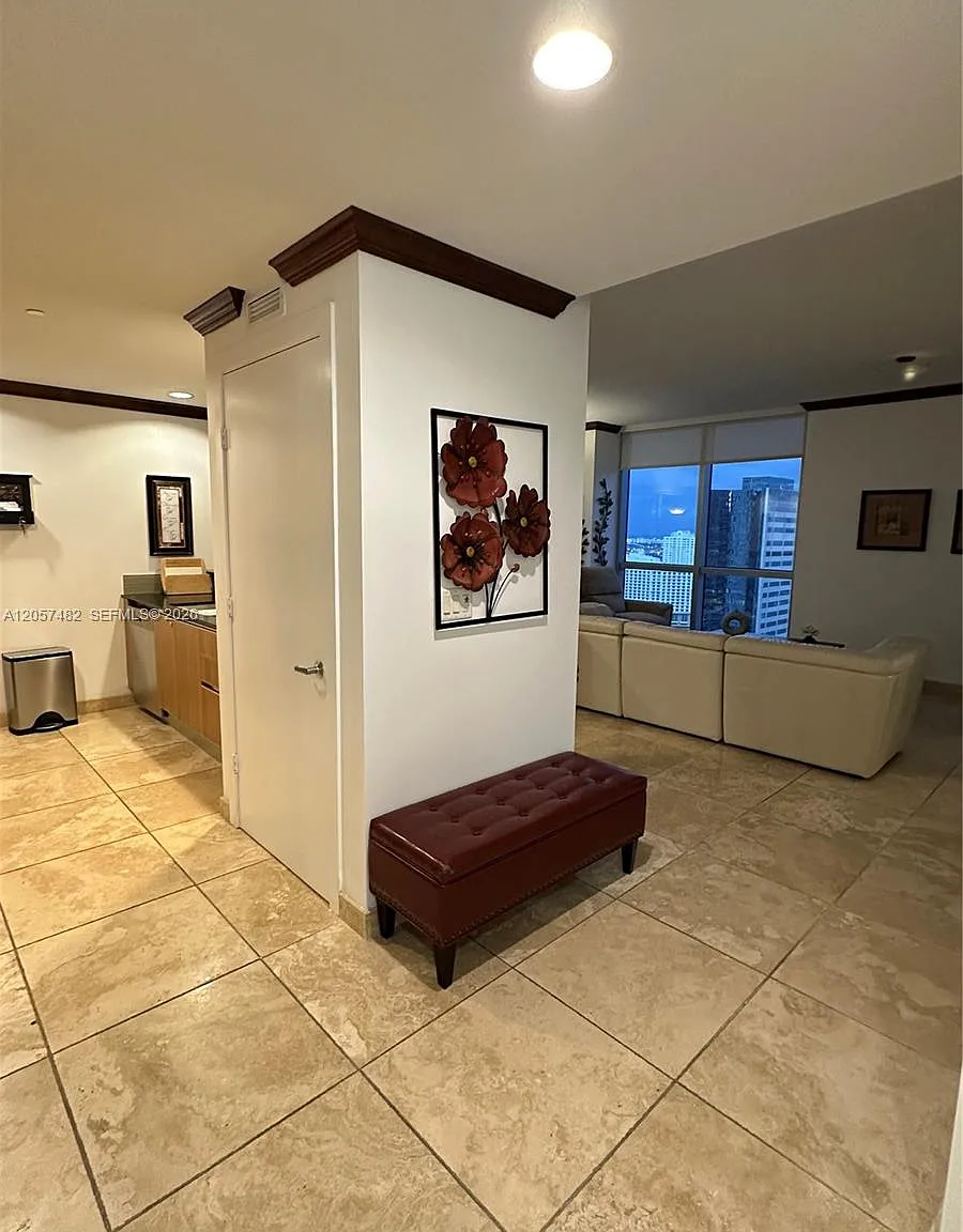 1060 Brickell Condo — Photo 3
