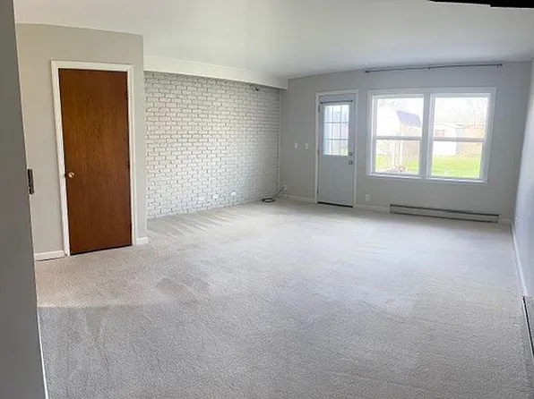 1618 Plymouth Dr, New Castle, IN 47362