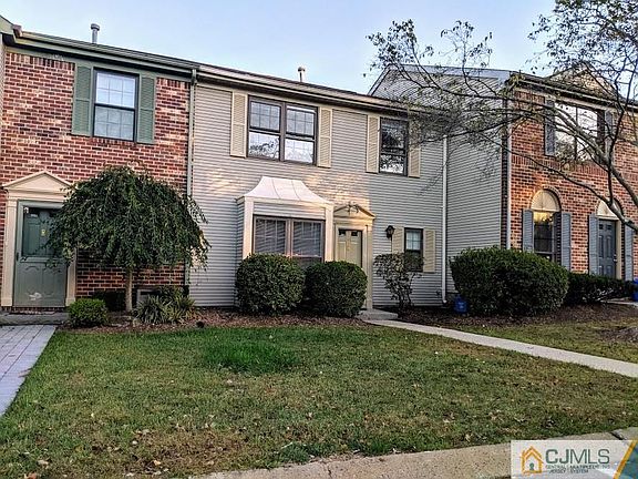 3rd image of 245 Hampshire Ct #2245
