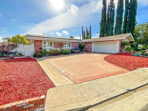 4th image of 5926 Rod Ave