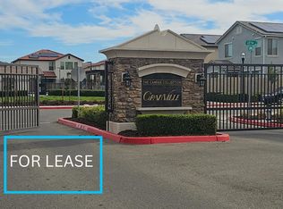 6211 E Sasha Dr, Fresno, CA 93727