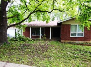 11770 El Camara Dr, Florissant, MO 63033