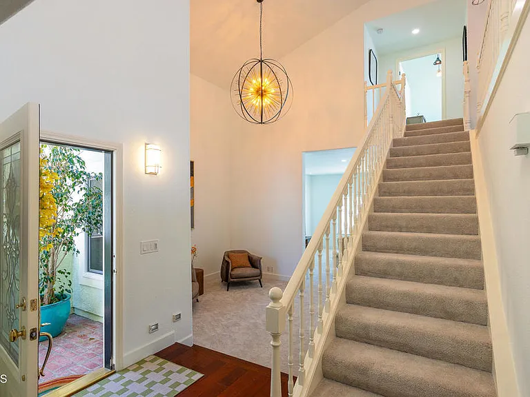 2411 Monaco Dr — Photo 16