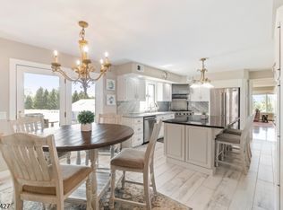 11 Beavers Rd, Tewksbury Twp., NJ 07830