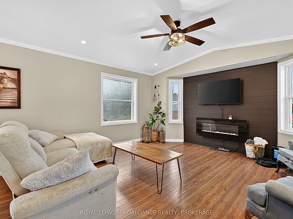 4th image of 1288 Asselstine Rd