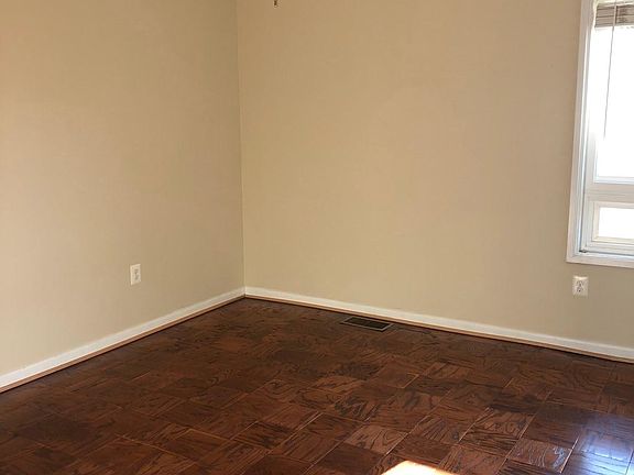 5th image of 3127 University Blvd W APT 11