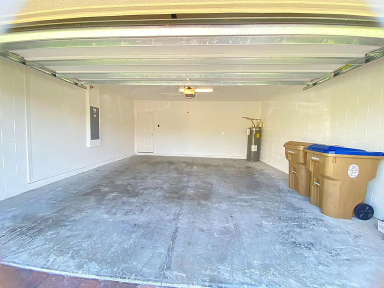 2751 Rialto Ct — Photo 30