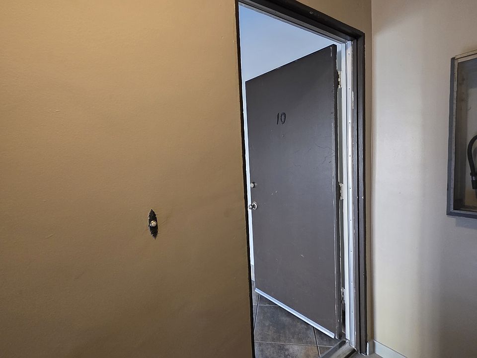 1st image of 5620 Ash St APT 10
