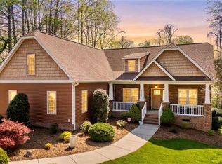 4921 Folkstone Ct, Pfafftown, NC 27040