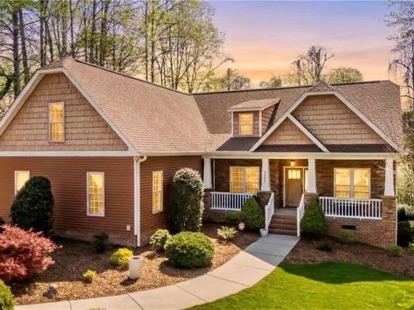 4921 Folkstone Ct, Pfafftown, NC 27040