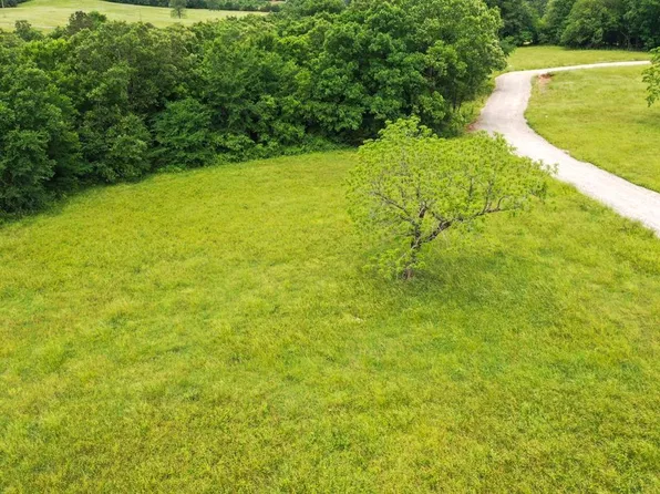 12 Lawdy Ln, Story, AR 71970