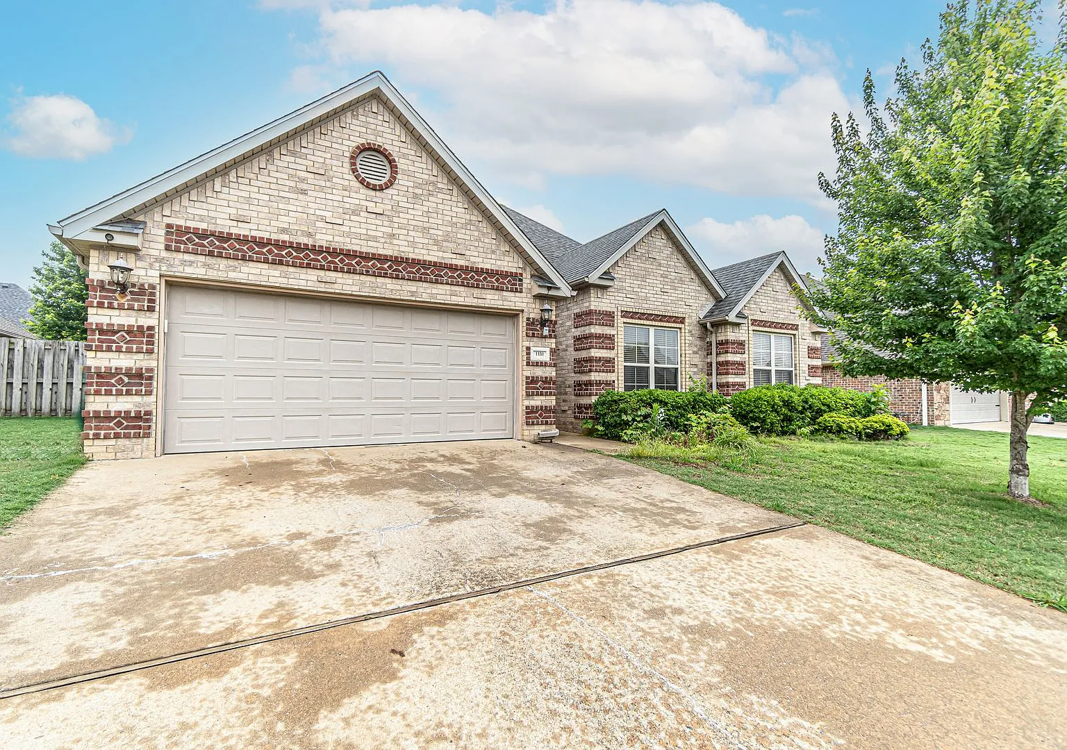 Cozy Centerton Home for Lease! — Photo 1